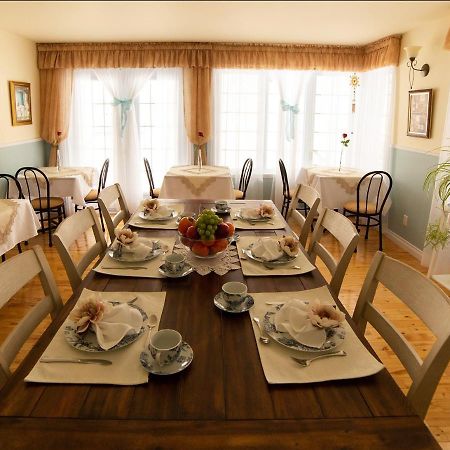 Au Coeur De Saint-Sauveur Bed & Breakfast Exterior foto