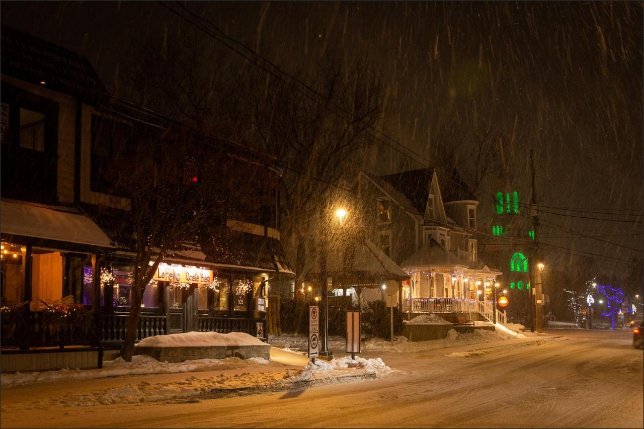Au Coeur De Saint-Sauveur Bed & Breakfast Exterior foto